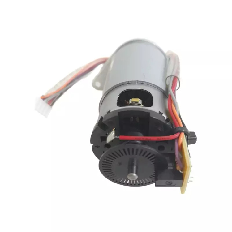 موتور دینام چرخ گلدوزی ژانومه مدلهای 350، 370، 450 و 550، انتخابی عالی برای گلدوزی با دقت و قدرت بالا است. این موتور با طراحی کاربرپسند و کیفیت ساخت ممتاز، به شما امکان میدهد تا به راحتی و سرعت بیشتری به خلاقیت خود بپردازید.