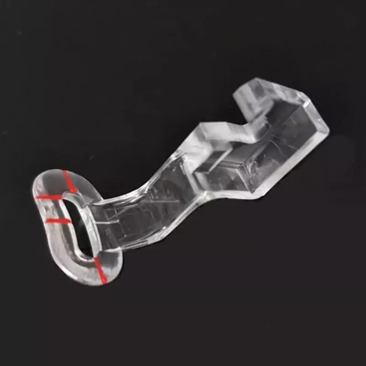 پایه پلاستیکی چرخ گلدوزی ژانومه: پایهای مستحکم و با دوام، مناسب برای چرخهای گلدوزی ژانومه، با کیفیت برتر و طراحی مناسب برای دوختهای دقیق و بینقص.