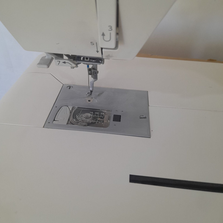 دستگاه گلدوزی Janome 550 با 1167 ساعت کارکرد واقعی