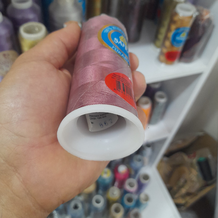 دوک نخ ویسکوز گلدوزی سافران صورتی چرک ۸۶۲ مناسب ژانومه