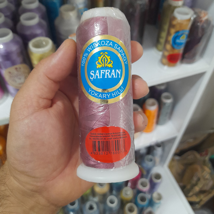 کیفیت نخ گلدوزی ابریشمی Safran ۸۶۲ روی کارگاه ژانومه