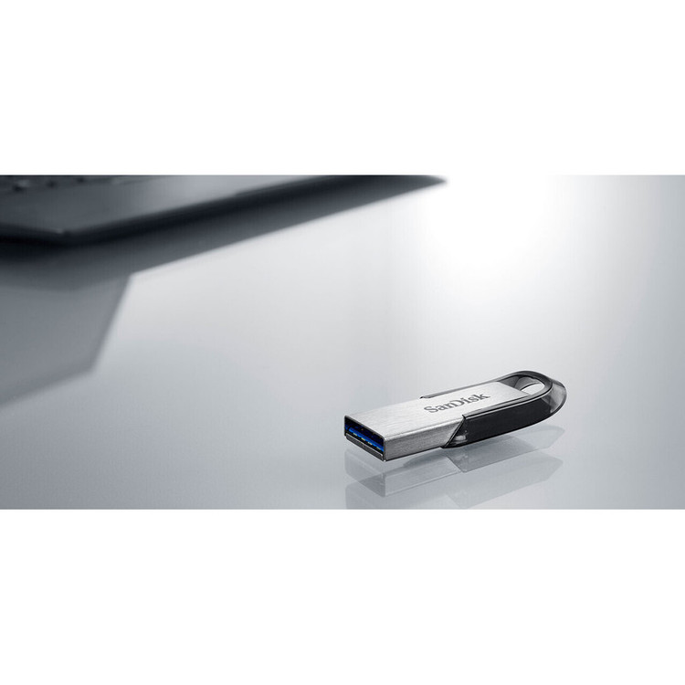 فلش مموری سن دیسک Ultra Flair CZ73 ظرفیت 64 گیگابایت با رابط USB 3.0 و بدنه فلزی مقاوم، سرعت انتقال 150 مگابایت بر ثانیه و سازگار با انواع سیستمعاملها و دستگاهها